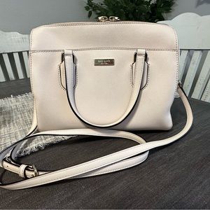 Soft/light pink Kate Spqde New York Crossbody